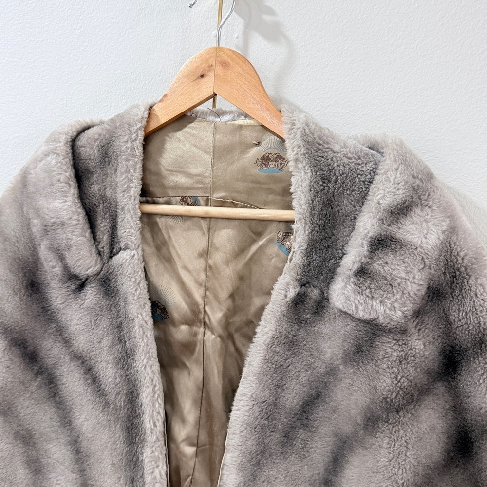 Vintage Fur Stole Shawl Gray Stripes - Picture 2 of 9